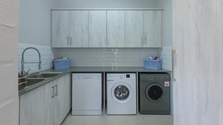 4 Bedroom Property for Sale in Agulhas Western Cape